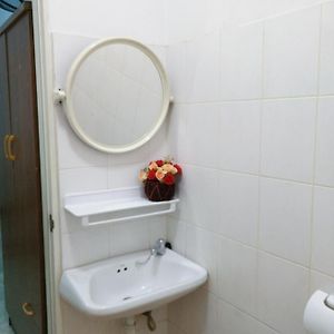 Standard Zimmer mit Kingsize-Bett